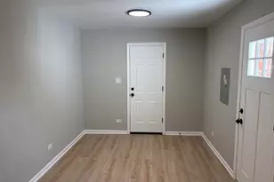 8124 Kensington Ln, Hanover Park, IL 60133 - Photo 11