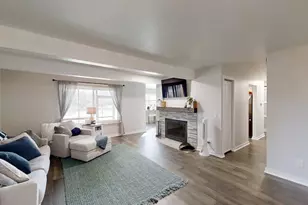 2134 Harbor Town Cir, Champaign, IL 61821 - Photo 3