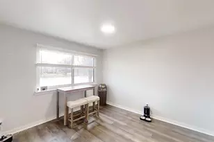 2134 Harbor Town Cir, Champaign, IL 61821 - Photo 7