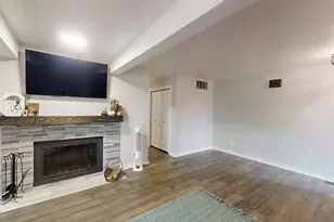 2134 Harbor Town Cir, Champaign, IL 61821 - Photo 5