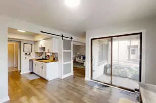 2134 Harbor Town Cir, Champaign, IL 61821 - Photo 9