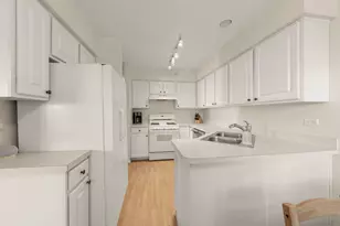 2513 Dickens Dr, Aurora, IL 60503 - Photo 7