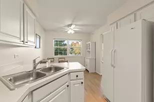 2513 Dickens Dr, Aurora, IL 60503 - Photo 9