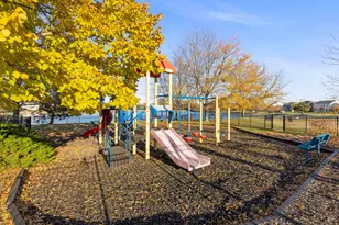 2513 Dickens Dr, Aurora, IL 60503 - Photo 19