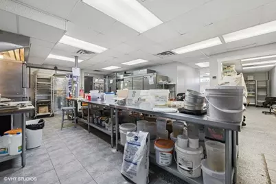 800 W Broadway Street, Bradley, IL 60915 - Photo 7