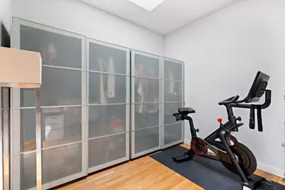 441 W Hobbie Street, Chicago, IL 60610 - Photo 17