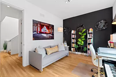 441 W Hobbie Street, Chicago, IL 60610 - Photo 13