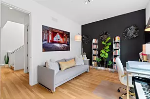 441 W Hobbie St, Chicago, IL 60610 - Photo 13