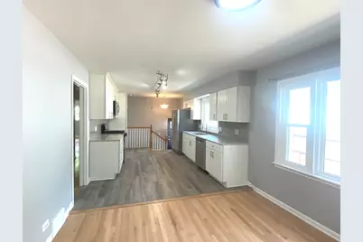 426 E Berteau Avenue, Elmhurst, IL 60126 - Photo 5