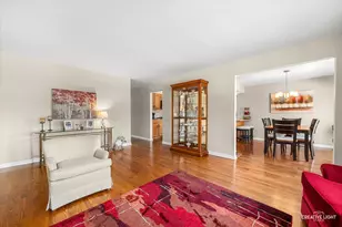 6828 Kincaid Ct, Woodridge, IL 60517 - Photo 5