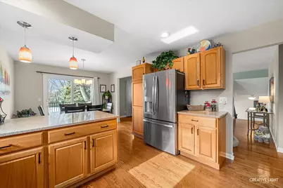 6828 Kincaid Court, Woodridge, IL 60517 - Photo 9