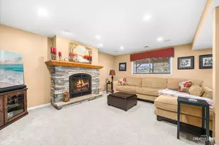 6828 Kincaid Ct, Woodridge, IL 60517 - Photo 17