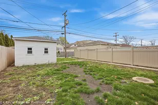2423 Wesley Ave, Berwyn, IL 60402 - Photo 23