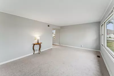 1484 N Hicks Road, Palatine, IL 60067 - Photo 7