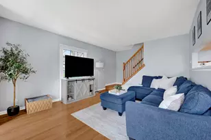 1678 Trowbridge Ct, Wheaton, IL 60189 - Photo 3