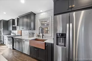 3651 Red Bud Ct, Downers Grove, IL 60515 - Photo 5