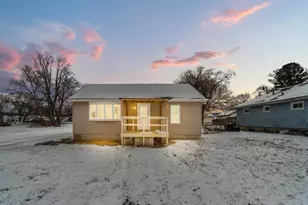 1146 S Union St, Aurora, IL 60505 - Photo 1