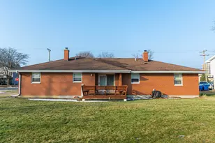 844 S 7th St, Dekalb, IL 60115 - Photo 7