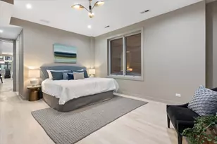 2450 N Clybourn Ave, Chicago, IL 60614 - Photo 13