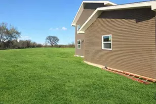 7739 Ta Wee Ct, Caledonia, IL 61011 - Photo 3