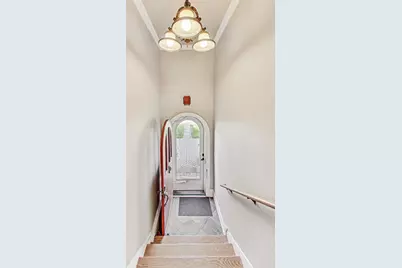 902 S Crescent Avenue, Park Ridge, IL 60068 - Photo 3