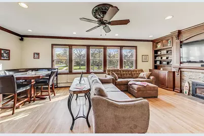 902 S Crescent Avenue, Park Ridge, IL 60068 - Photo 5