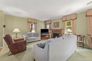 1028 Draper Rd, McHenry, IL 60050 - Photo 11