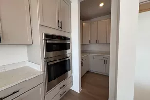 23 Hawthorn Rdg Dr, Hawthorn Woods, IL 60047 - Photo 11