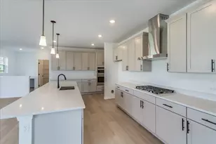 23 Hawthorn Rdg Dr, Hawthorn Woods, IL 60047 - Photo 11