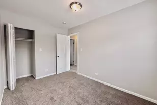 17213 Springtide Ln, Hazel Crest, IL 60429 - Photo 9