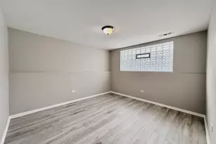 17213 Springtide Ln, Hazel Crest, IL 60429 - Photo 13