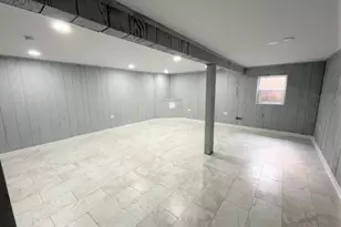 28 Chaucer Ln, Streamwood, IL 60107 - Photo 7