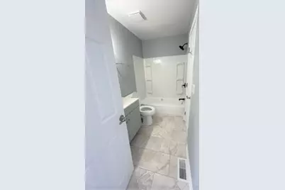 28 Chaucer Lane, Streamwood, IL 60107 - Photo 11