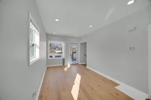 629 E 154th St, Phoenix, IL 60426 - Photo 3