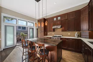 1957 W Schiller St, Chicago, IL 60622 - Photo 9