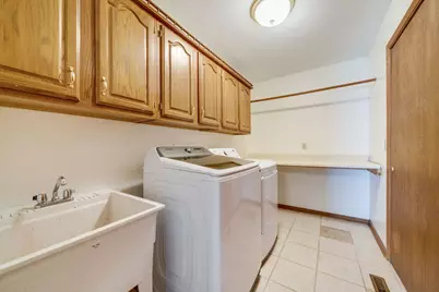 9345 N Oakleaf Court, Byron, IL 61010 - Photo 23