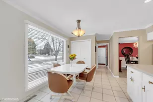 3849 Grace Ln, Glenview, IL 60025 - Photo 15