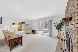 3849 Grace Ln, Glenview, IL 60025 - Photo 17