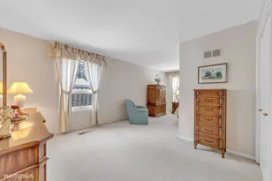 3849 Grace Ln, Glenview, IL 60025 - Photo 37