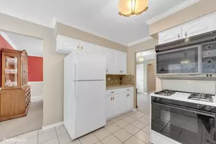 3849 Grace Ln, Glenview, IL 60025 - Photo 13