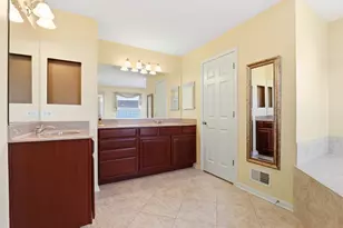 521 Litchfield Way, Oswego, IL 60543 - Photo 17