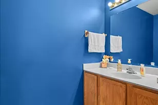 4447 W Lawn Ave, Waukegan, IL 60085 - Photo 7