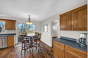 19066 Woodland Tr, Bloomington, IL 61705 - Photo 17