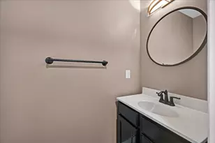 19066 Woodland Tr, Bloomington, IL 61705 - Photo 25