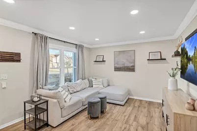 1215 Robin Drive, Carol Stream, IL 60188 - Photo 3