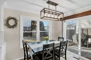 1215 Robin Dr, Carol Stream, IL 60188 - Photo 11