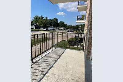 1000 S Lorraine Road #214, Wheaton, IL 60189 - Photo 9