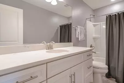 [Address not provided], Crystal Lake, IL 60012 - Photo 19