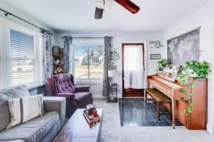 529 Eagle St, Crystal Lake, IL 60014 - Photo 5