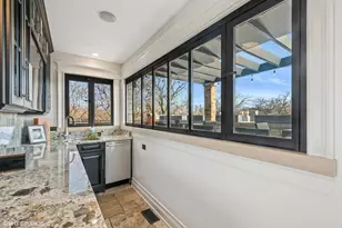 1934 N Bissell St, Chicago, IL 60614 - Photo 11